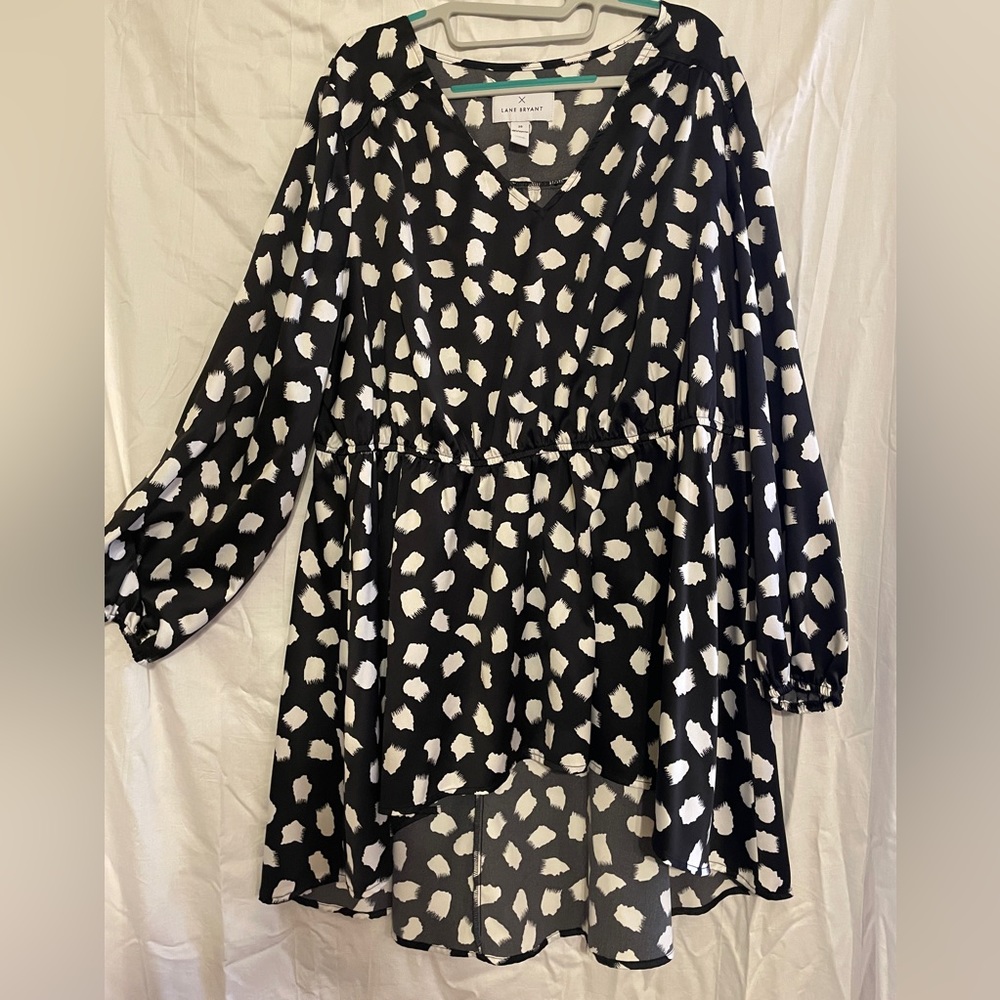 Lane Bryant satin-like long sleeve high low top size 20